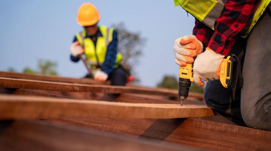 Expert new roof installation services in Illiopolis, IL